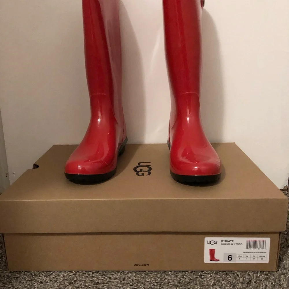 NEW Ugg Rain Boots (size 6 women's) - Picture 9 of 9